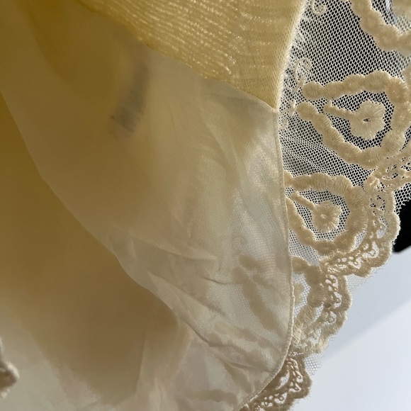 A Reve Oversized Sweater | Size Medium/Large - Picture 2 of 15